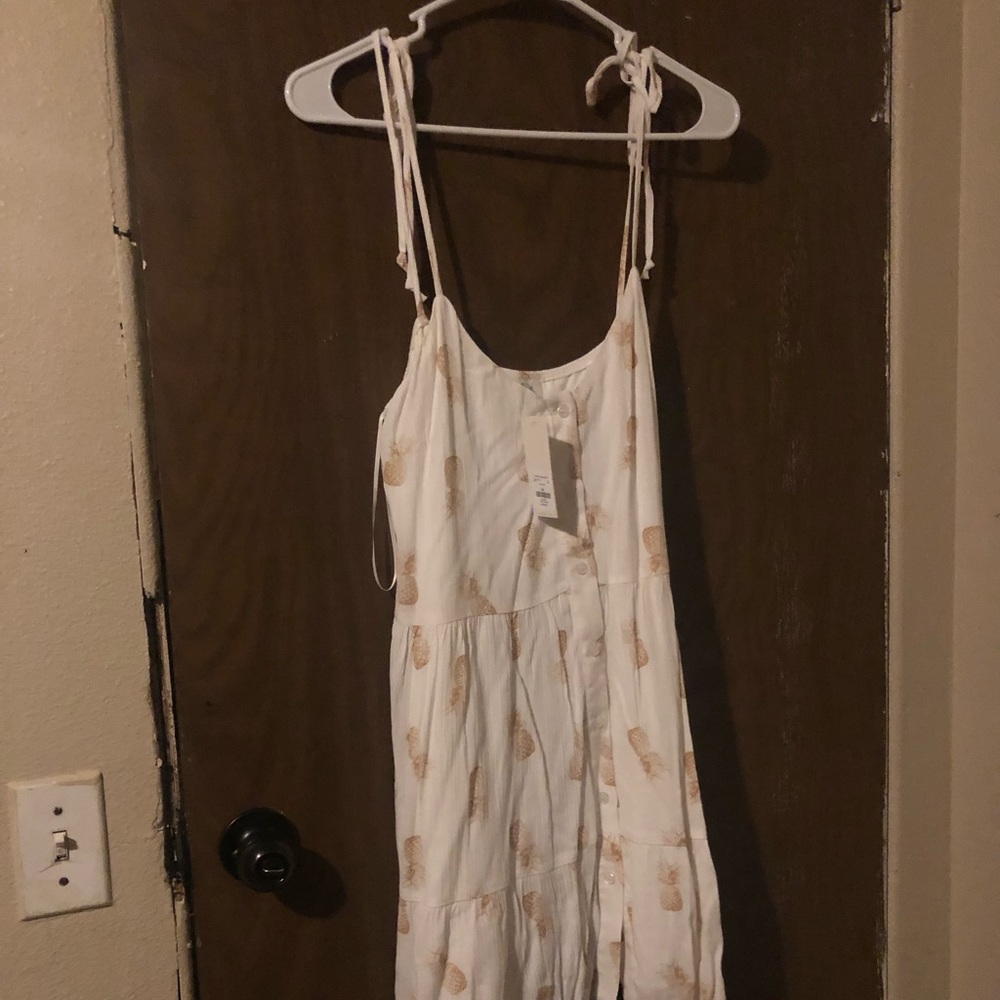 Tie sleeve flowy pineapple dress